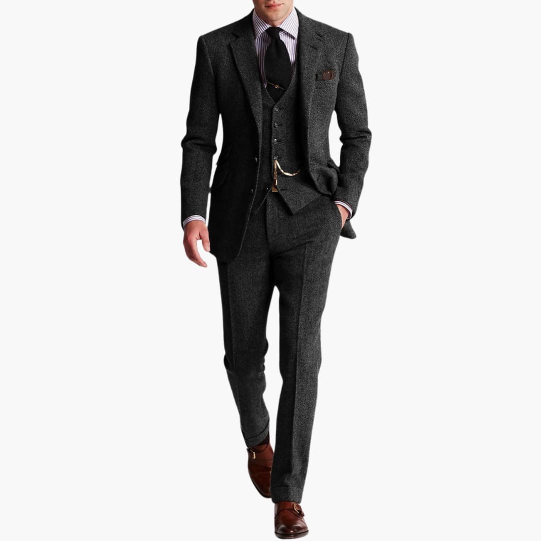 Men's slim-fit wedding guest suit with vest, elegant tailoring in a versatile three-piece design