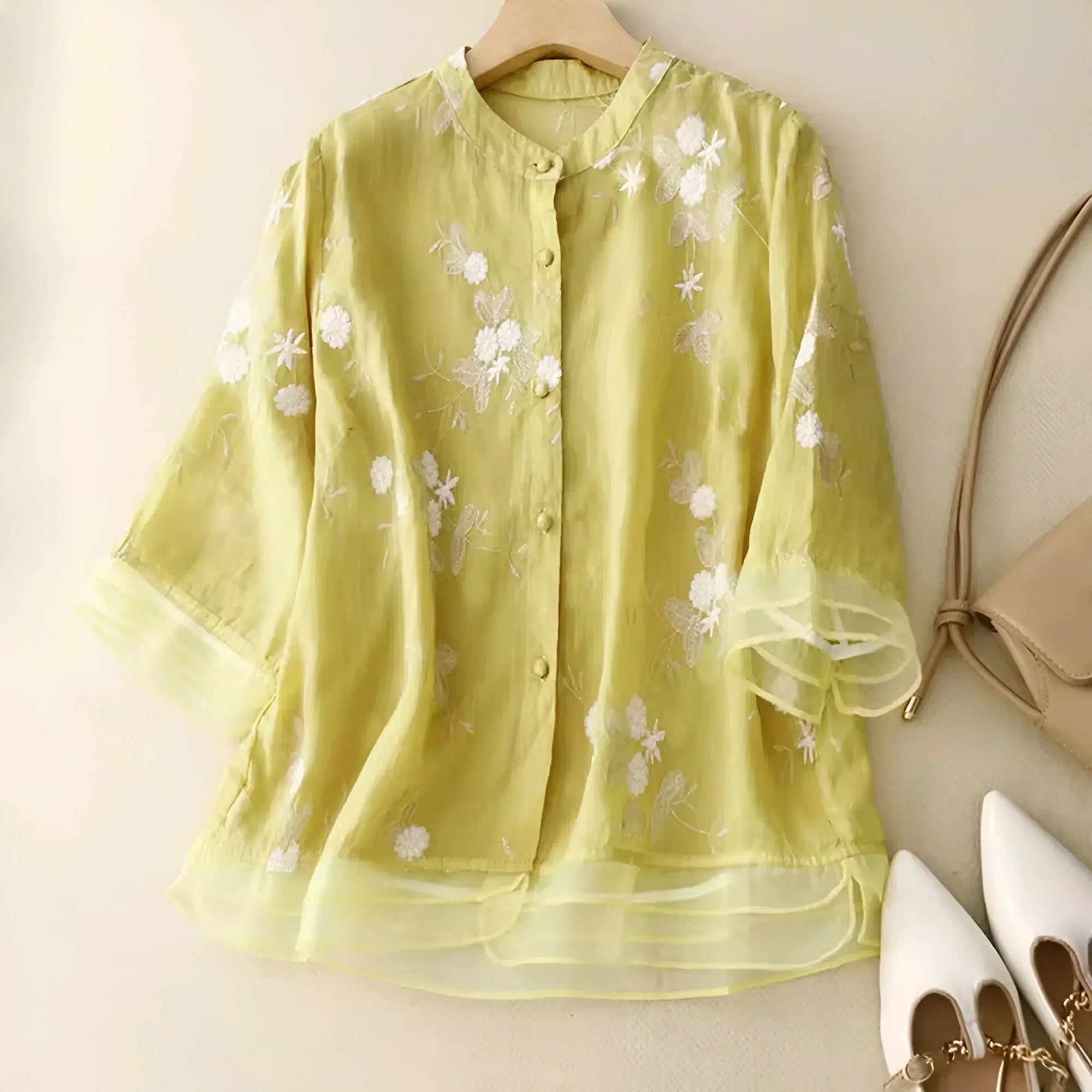 Aaiden women's lightweight spring blouse, relaxed loose silhouette in breathable fabric for everyday wear