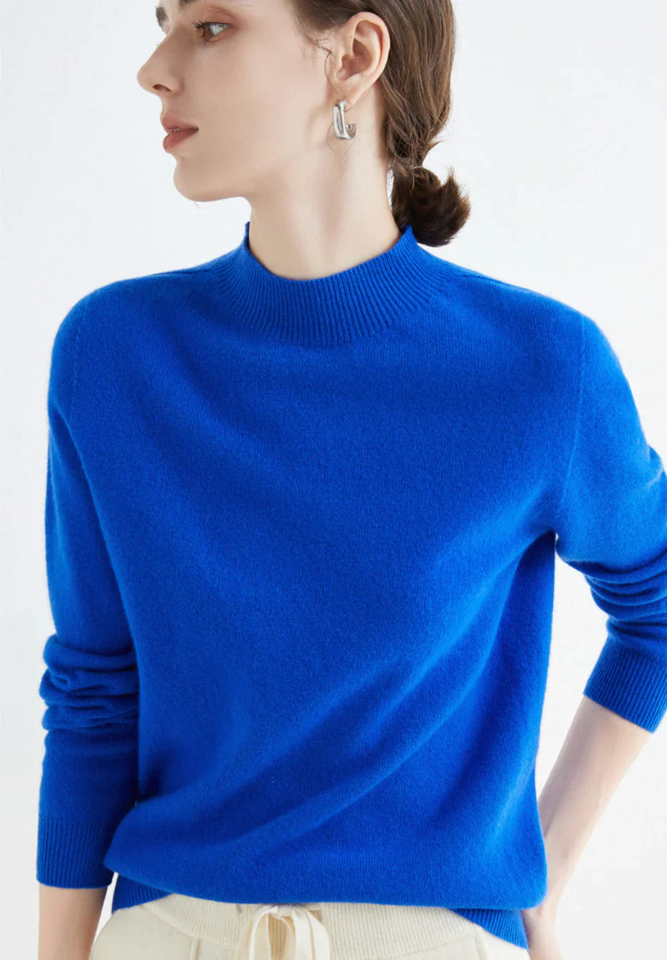 Women's elegant knit sweater soft luxurious fabric timeless classic cut for all occasions