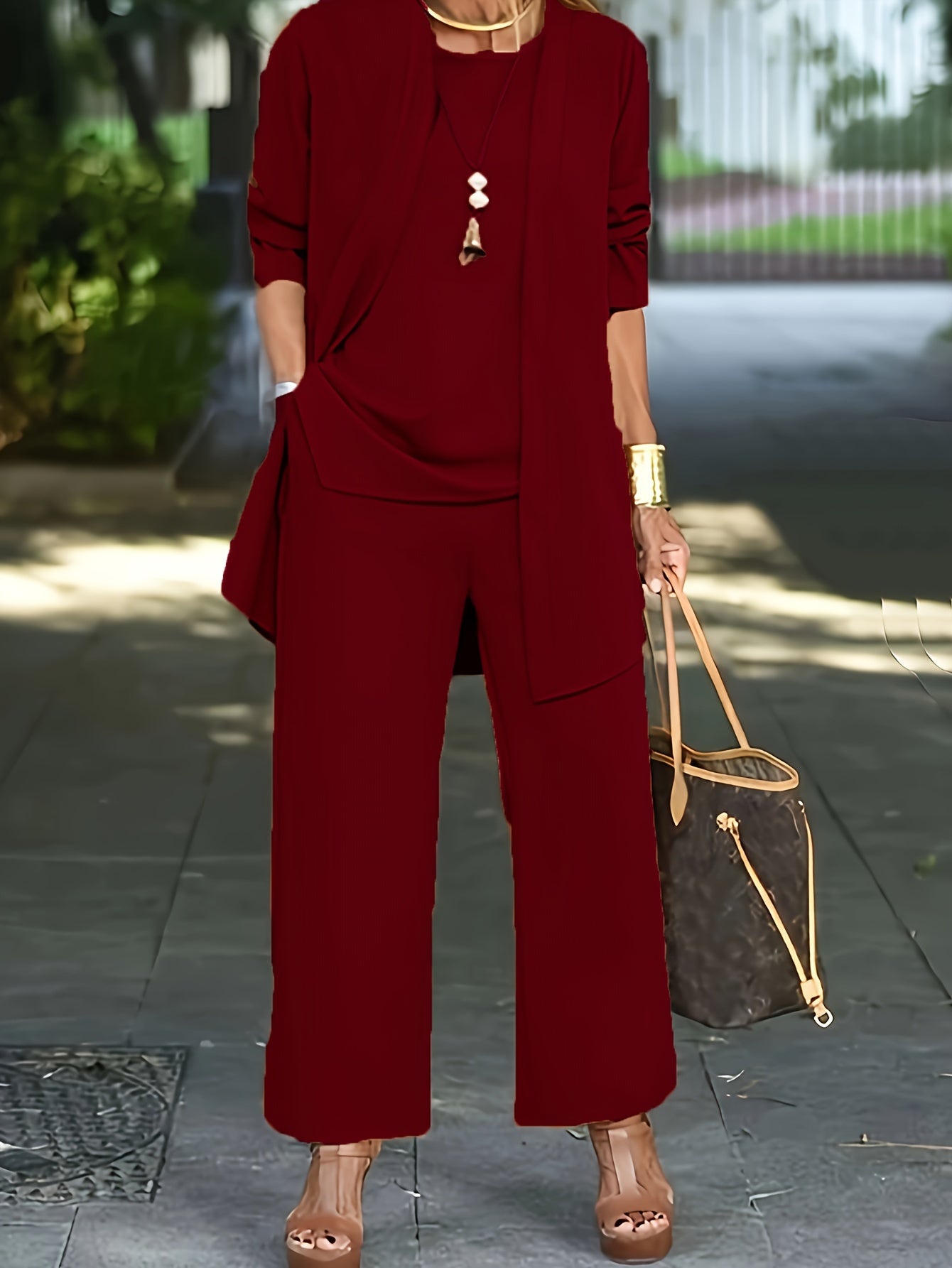 Women's elegant three-piece set ivory jacket top pants chic office-to-evening coordinated suit