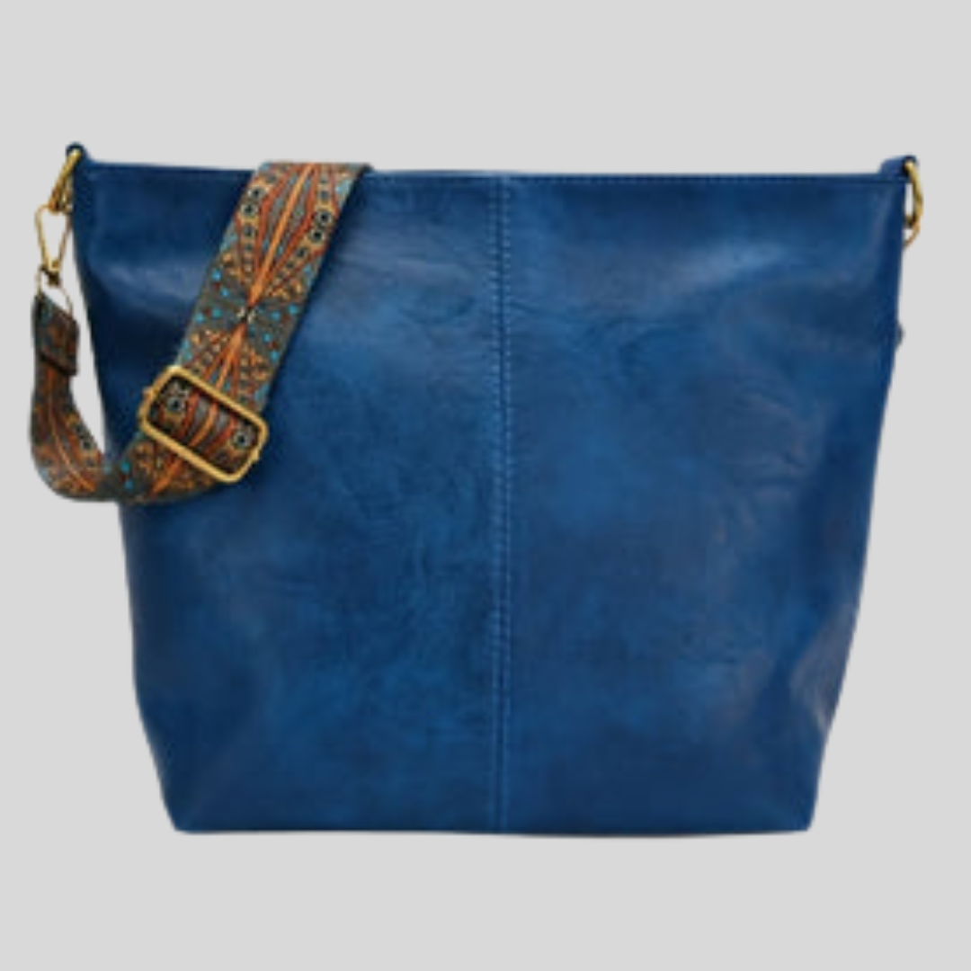 Women's shoulder bag wide adjustable strap large interior pocket everyday versatile carry