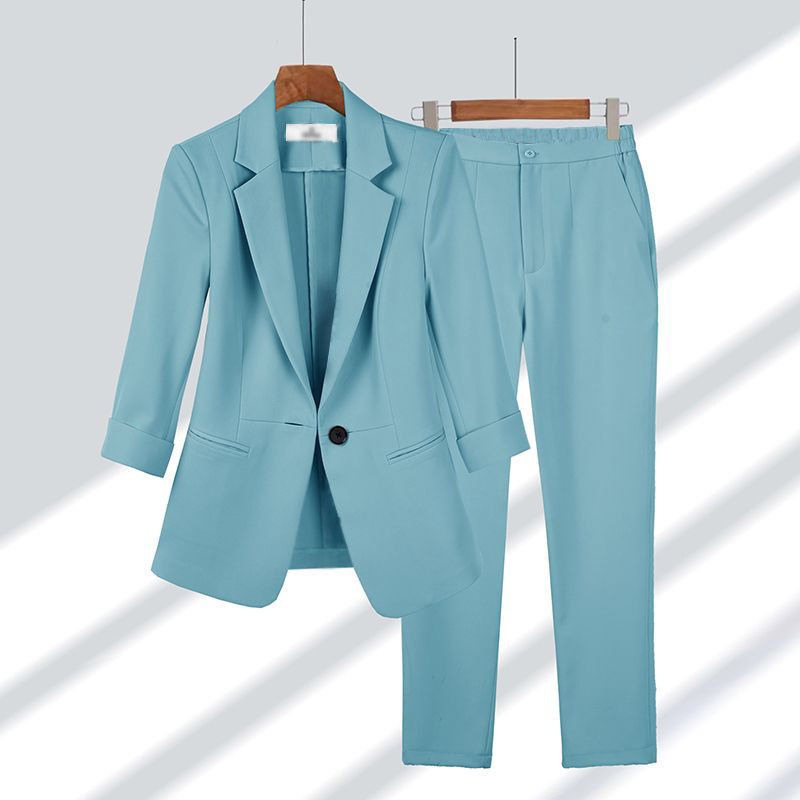 Women's tailored winter suit elegant warm breathable fabric polished professional silhouette