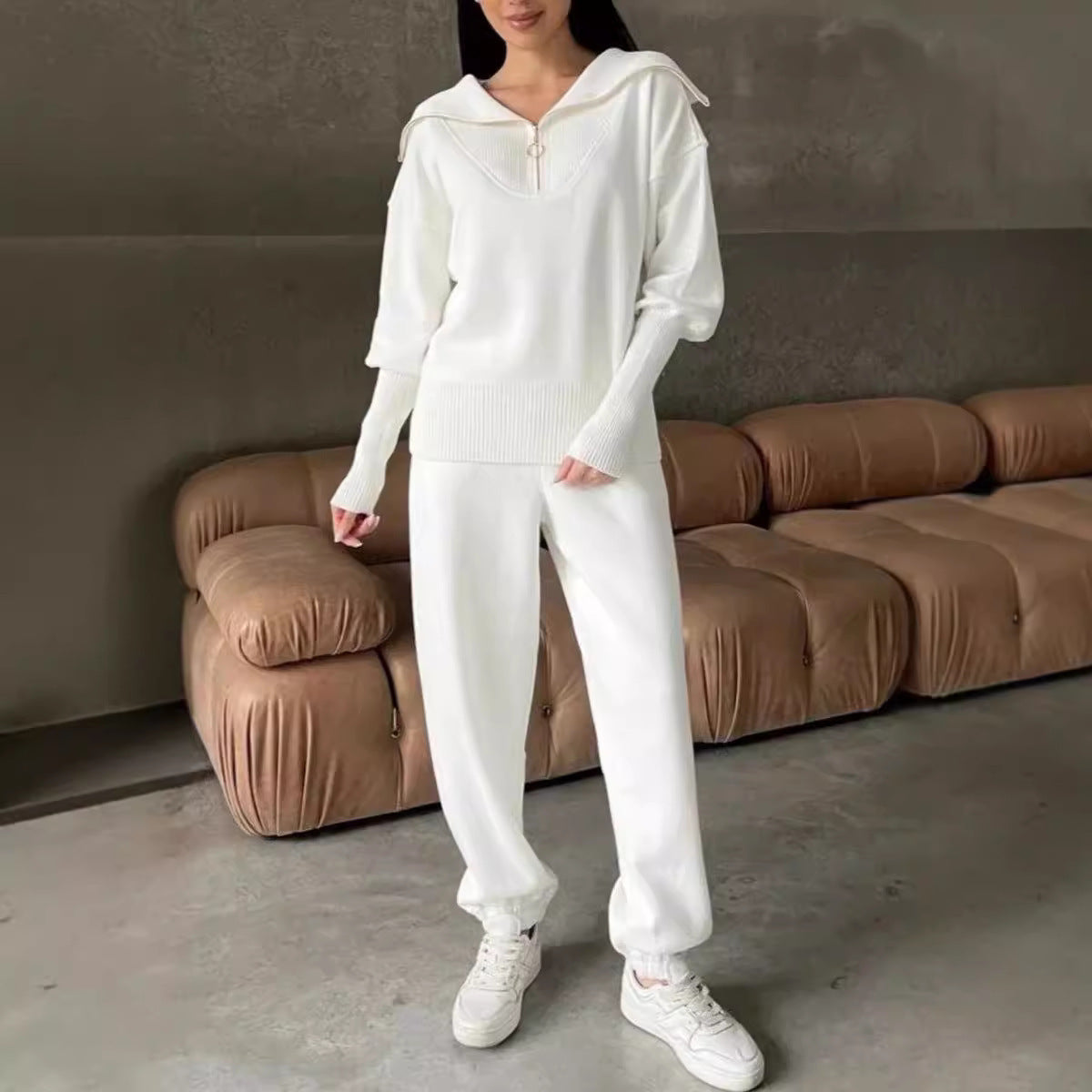 Unisex two-piece jogger set, half-zip pullover with matching pants, loose casual lounge fit