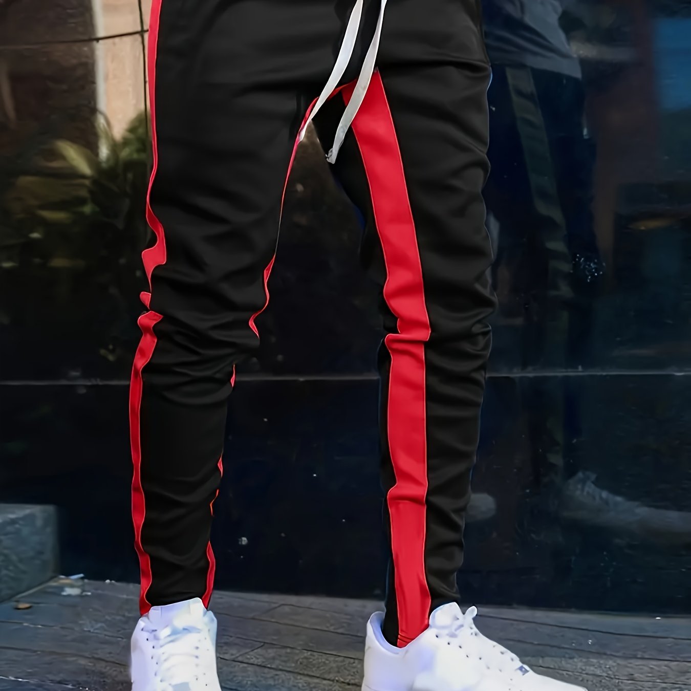 Men's regular fit joggers with side stripe design for leisure and training everyday comfort