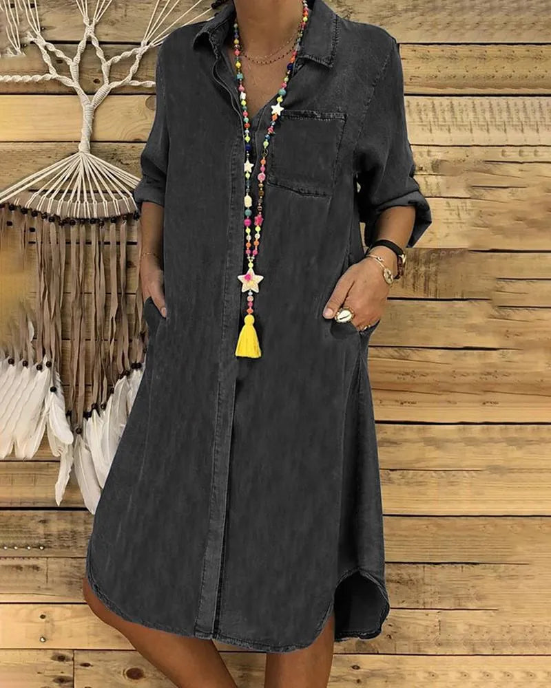 Women's loose-fit shirt dress with front button closure, casual cotton-blend silhouette for spring