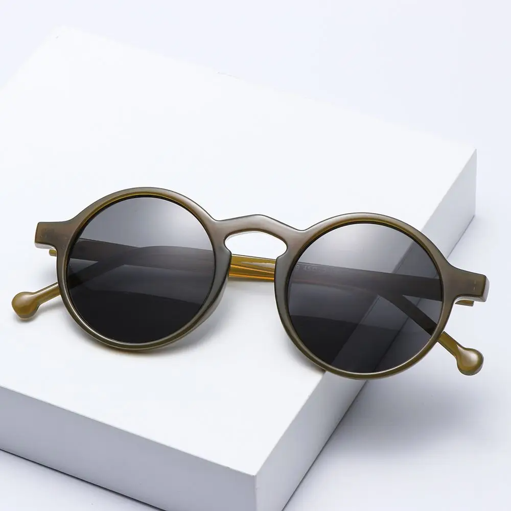 Lightweight round vintage sunglasses with iconic ecliptic frames, unisex design for everyday sun protection