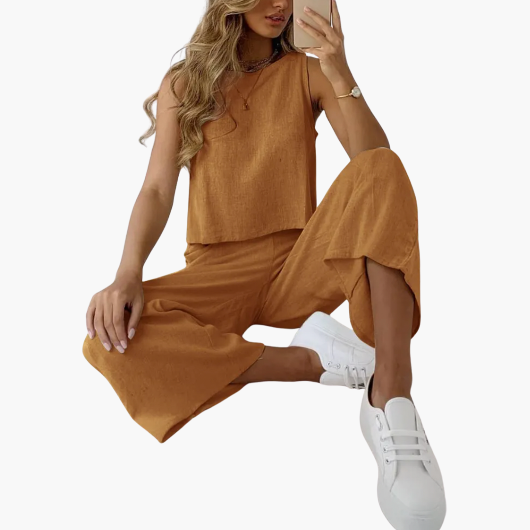 Women casual two-piece set lightweight breathable loose silhouette summer outfit effortlessly chic