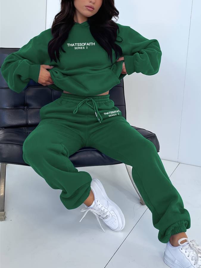 Women's hooded two-piece tracksuit set, relaxed fit casual loungewear with elastic waistband matching pants