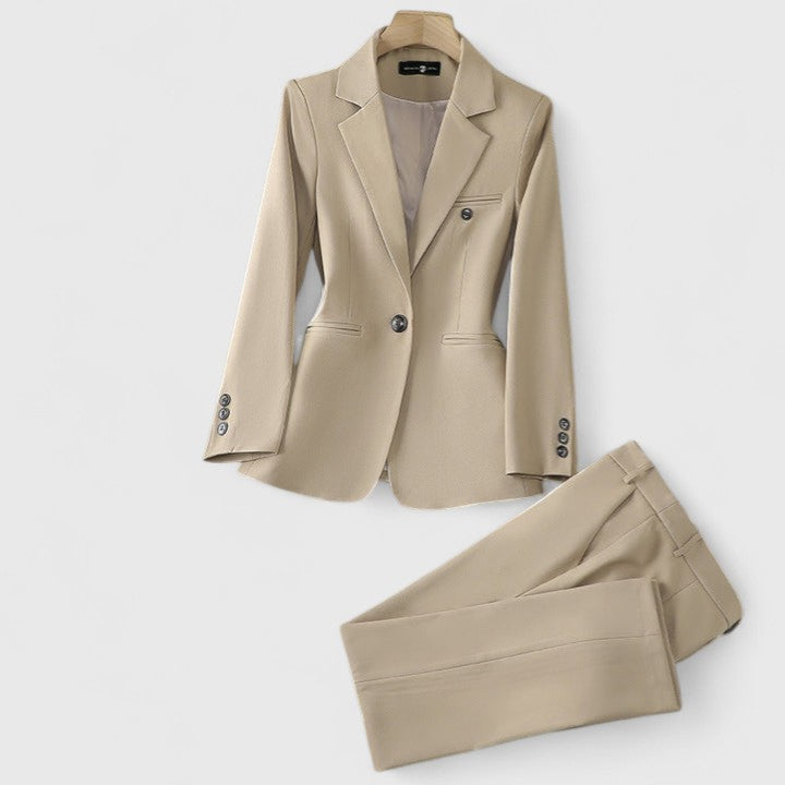 Jenna women's tailored fit office suit classic structured silhouette professional workwear