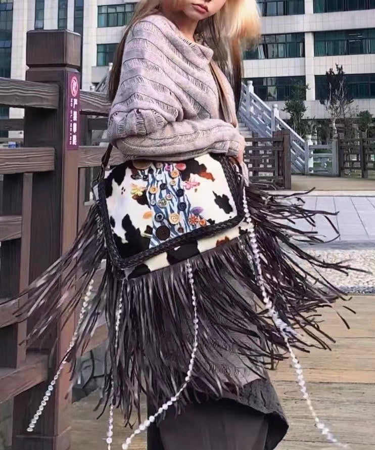 Sac messager en simili-daim marron avec bordure à franges et boutons décorés - Urbann-Vibe