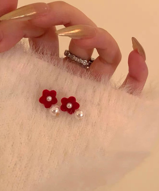 Boucles d'oreilles à tige en velours de soie rouge et perles florales - Urbann-Vibe