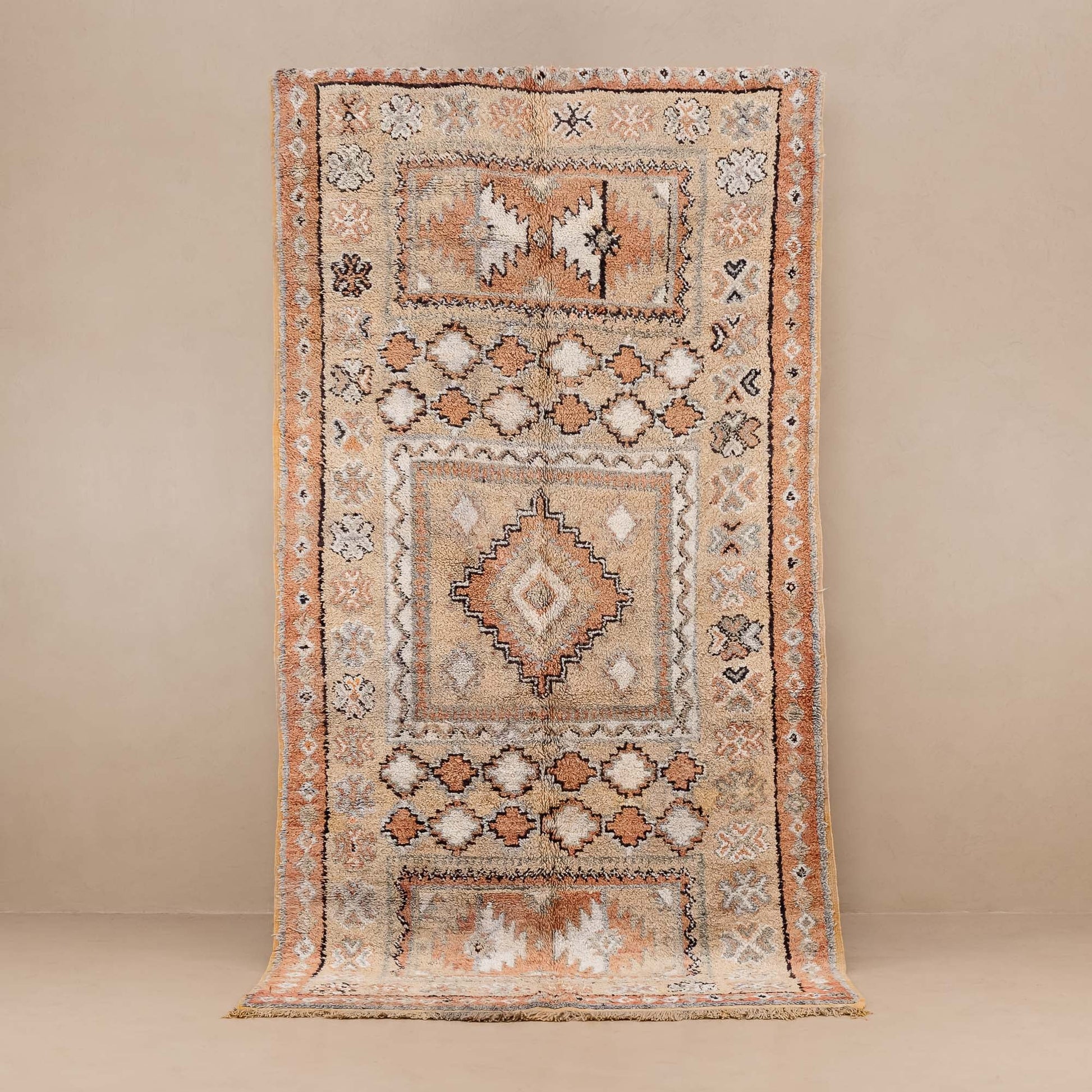 Chafiqa - vintage boujad rug - Urbann-Vibe
