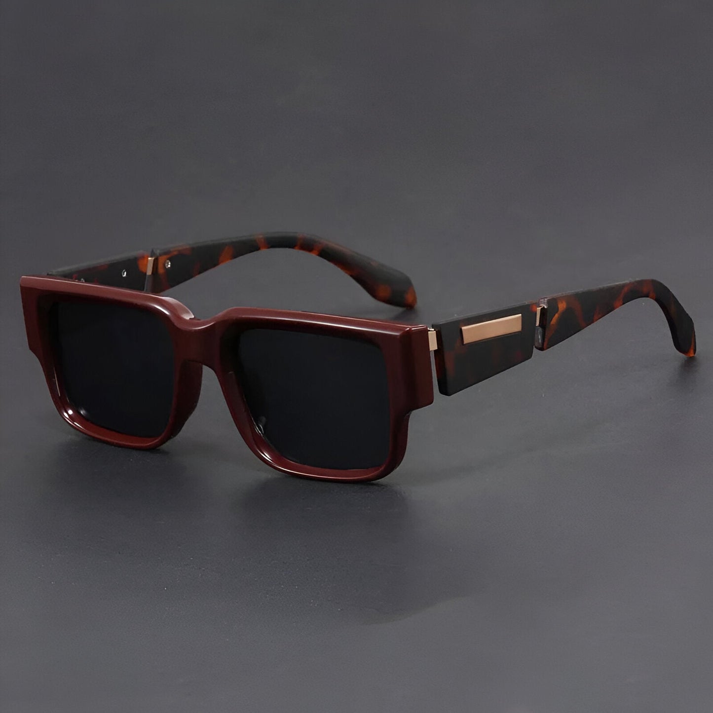 Barron Edge bold square sunglasses with sleek side panel design for all-day confident wear