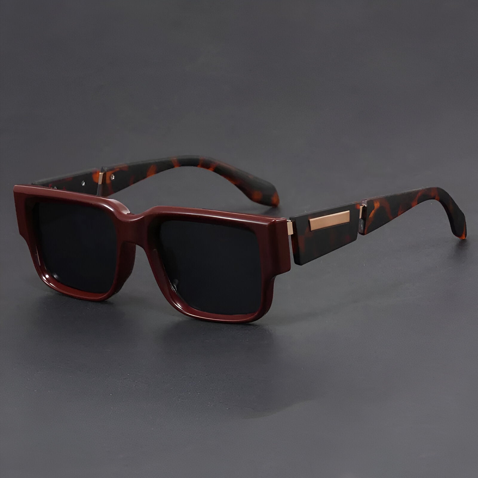 Barron Edge bold square sunglasses with sleek side panel design for all-day confident wear