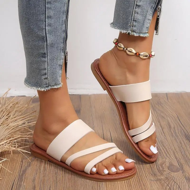 Women's adjustable strap sandals with soft cushioned footbed, versatile everyday style for casual and formal wear