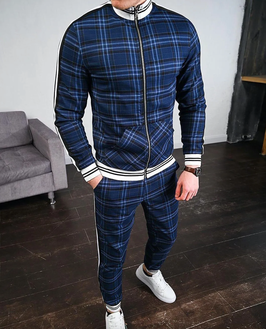 Men's polyester blend long sleeve set with stand-up collar, casual modern fit for workouts and everyday wear