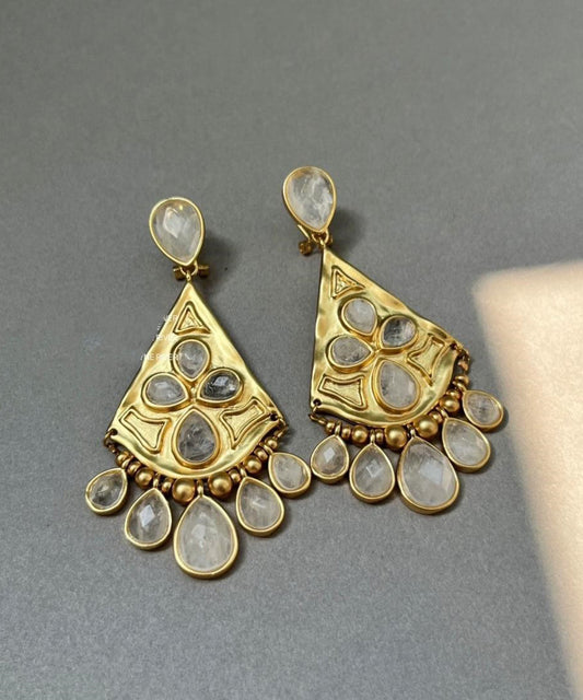 Boucles d'oreilles pendantes bohèmes en cristal en forme d'éventail avec pampilles en forme de goutte d'eau et de cuivre doré - Urbann-Vibe