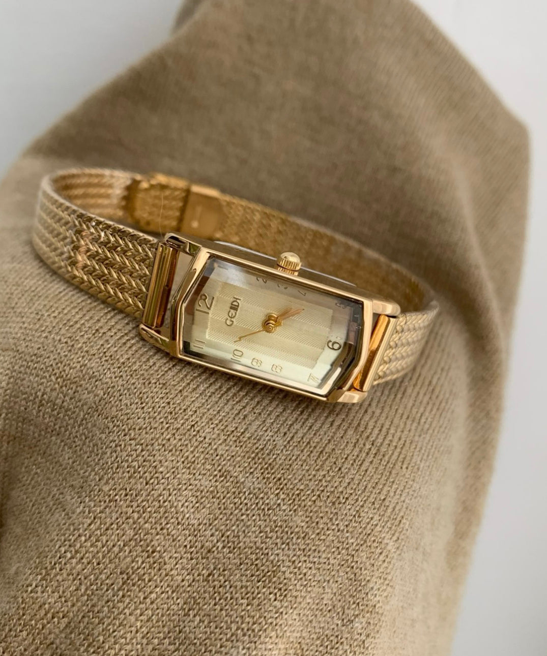 Montres à chaîne étanches en acier inoxydable doré de Bohême - Urbann-Vibe