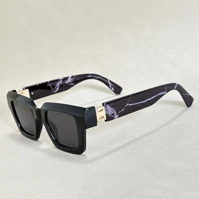 Retro square frame sunglasses with photochromic UV400 lenses, bold unisex design for outdoor adventures