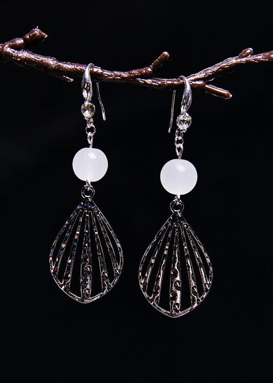Boucles d'oreilles pendantes en pierre précieuse ajourée blanche Boutique - Urbann-Vibe