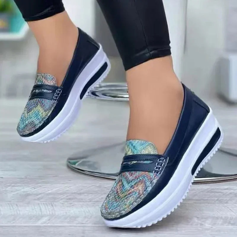 Women's breathable slip-on casual shoes, round toe, lightweight cushioned sole for all-day comfort