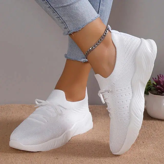 Women's breathable slip-on sneakers with cushioned sole, lightweight knit upper for daily comfort