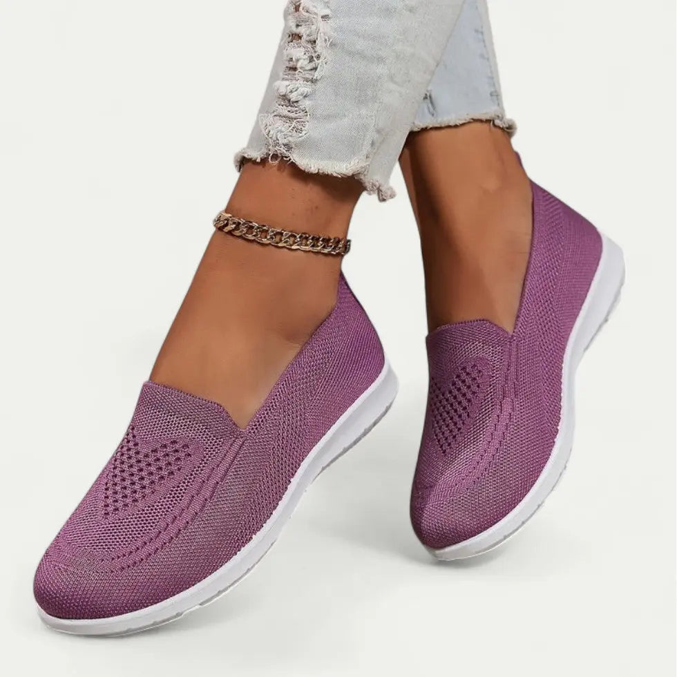 Women's breathable slip-on walking shoes with mesh upper, lightweight cushioned sole for all-day comfort