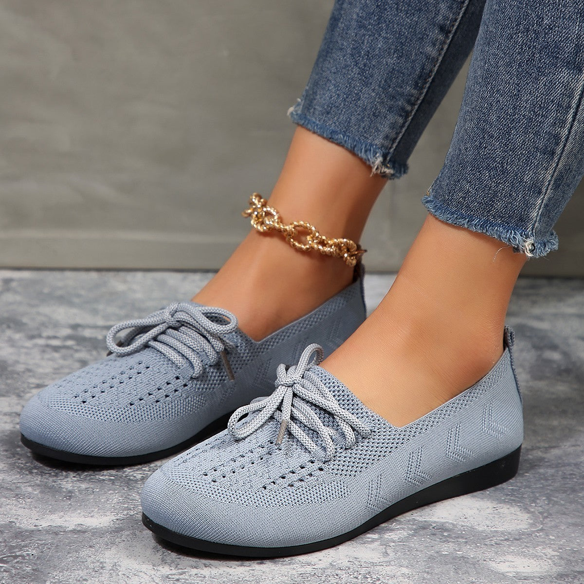 Women's breathable lace-up sneakers lightweight knit upper casual comfort everyday wear
