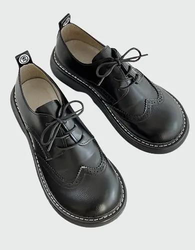 Women's wide-fit brogue Oxford shoes in classic tan leather with decorative perforated detailing