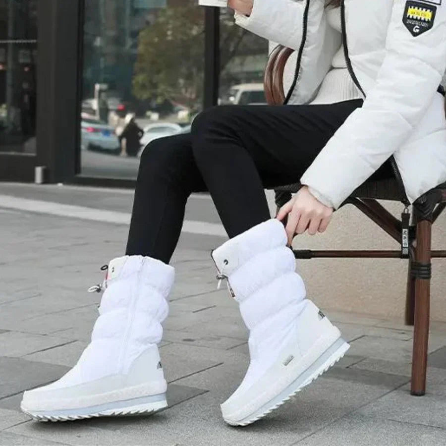 Women's Thaisa brown ankle boots cozy lined winter style durable outsole everyday comfort