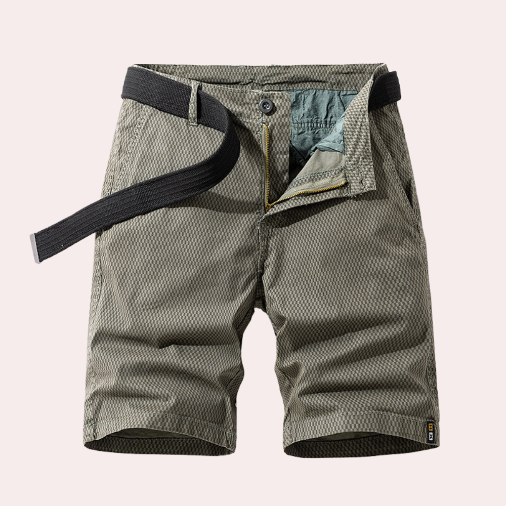 Men's loose-fit casual cotton shorts in a versatile summer style with breathable comfort