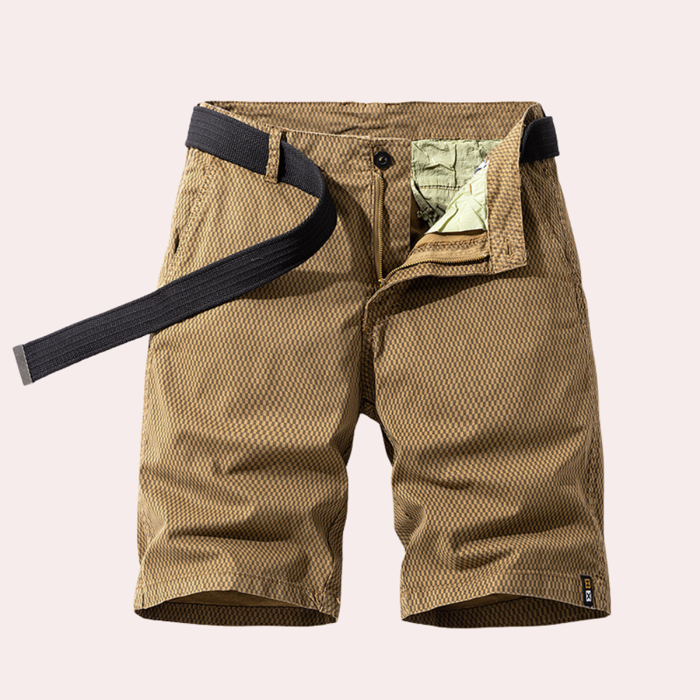 Men's loose-fit casual cotton shorts in neutral tones, breathable summer style with relaxed everyday comfort