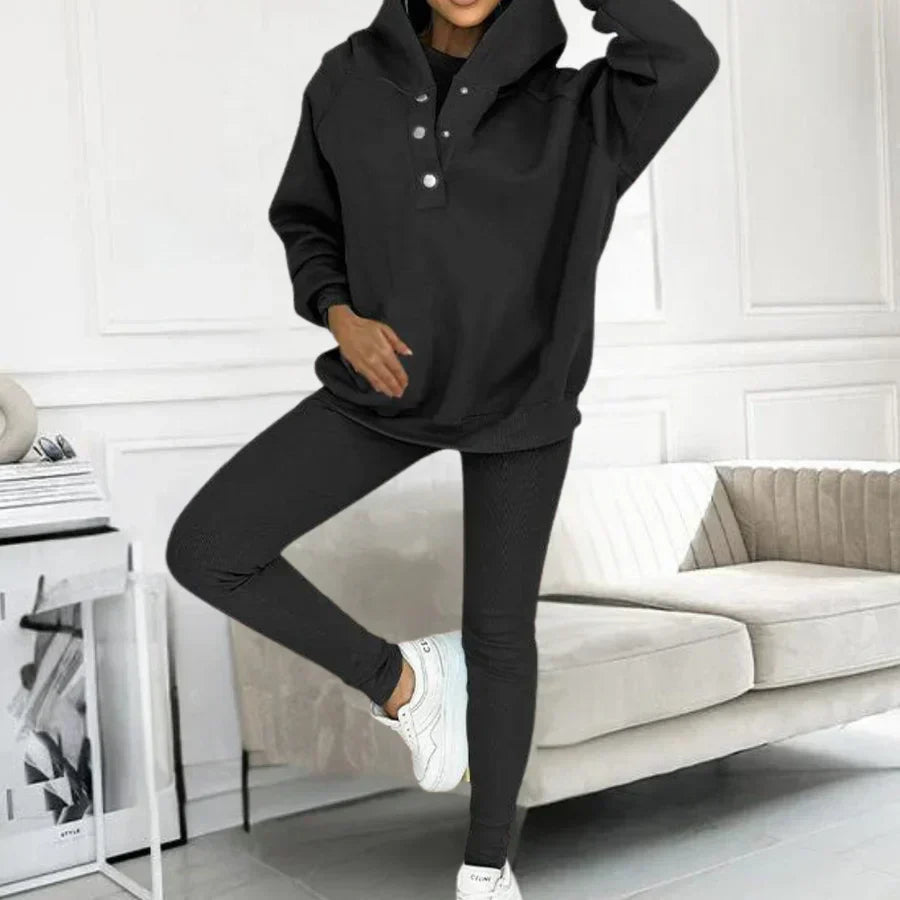 NIA women's chic sustainable outfit, modern silhouette, easy-care premium fabric, elegant contemporary style