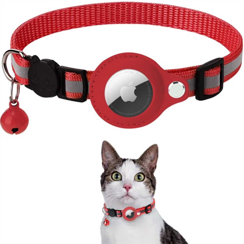GPS cat collar with quick-release buckle, reflective strip, and GPS tracker holder for safe outdoor use