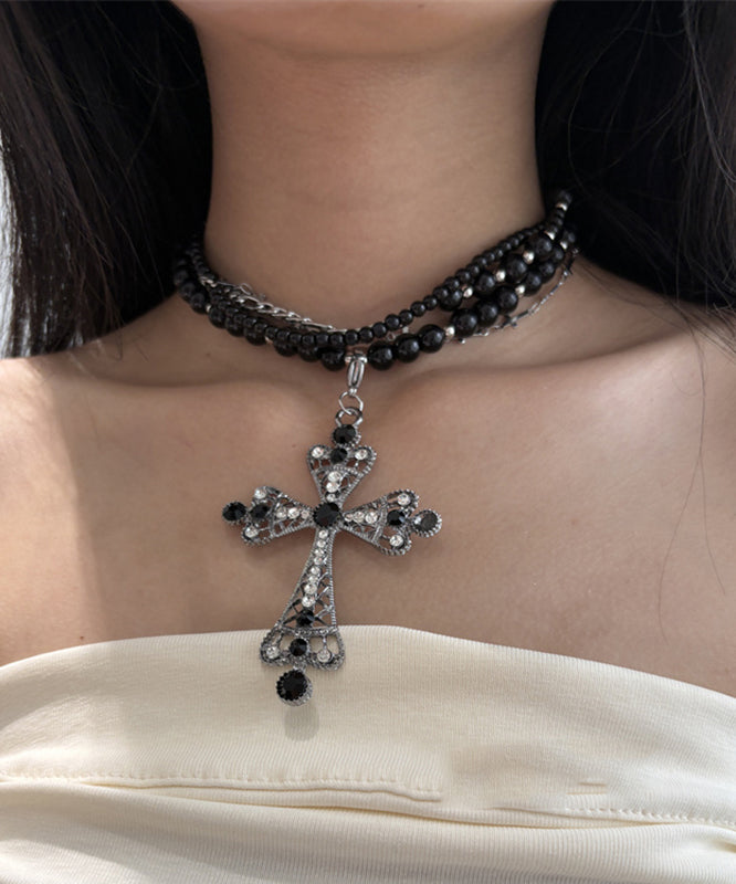 Collier décontracté en alliage de métal noir avec perles multicouches en zircon et croix graduée - Urbann-Vibe