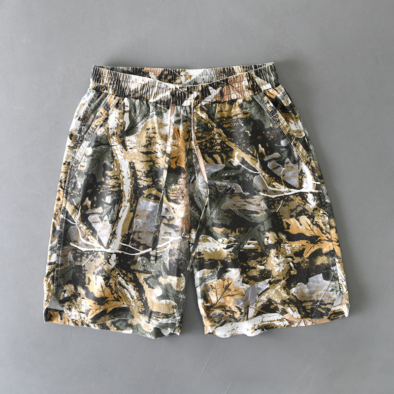 Men's earthy camouflage cotton-blend shorts elastic waist deep pockets breathable outdoor adventure fit