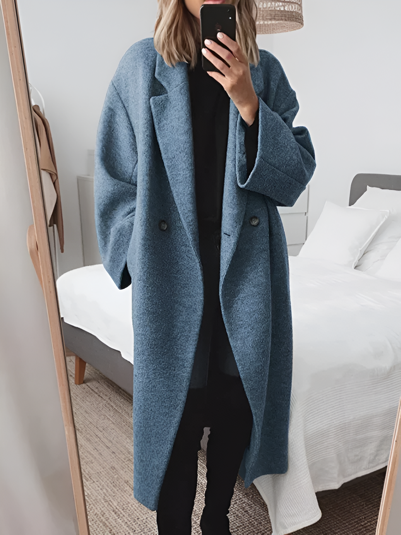 Women's premium wool oversized coat double-breasted structured shoulders elegant layering piece