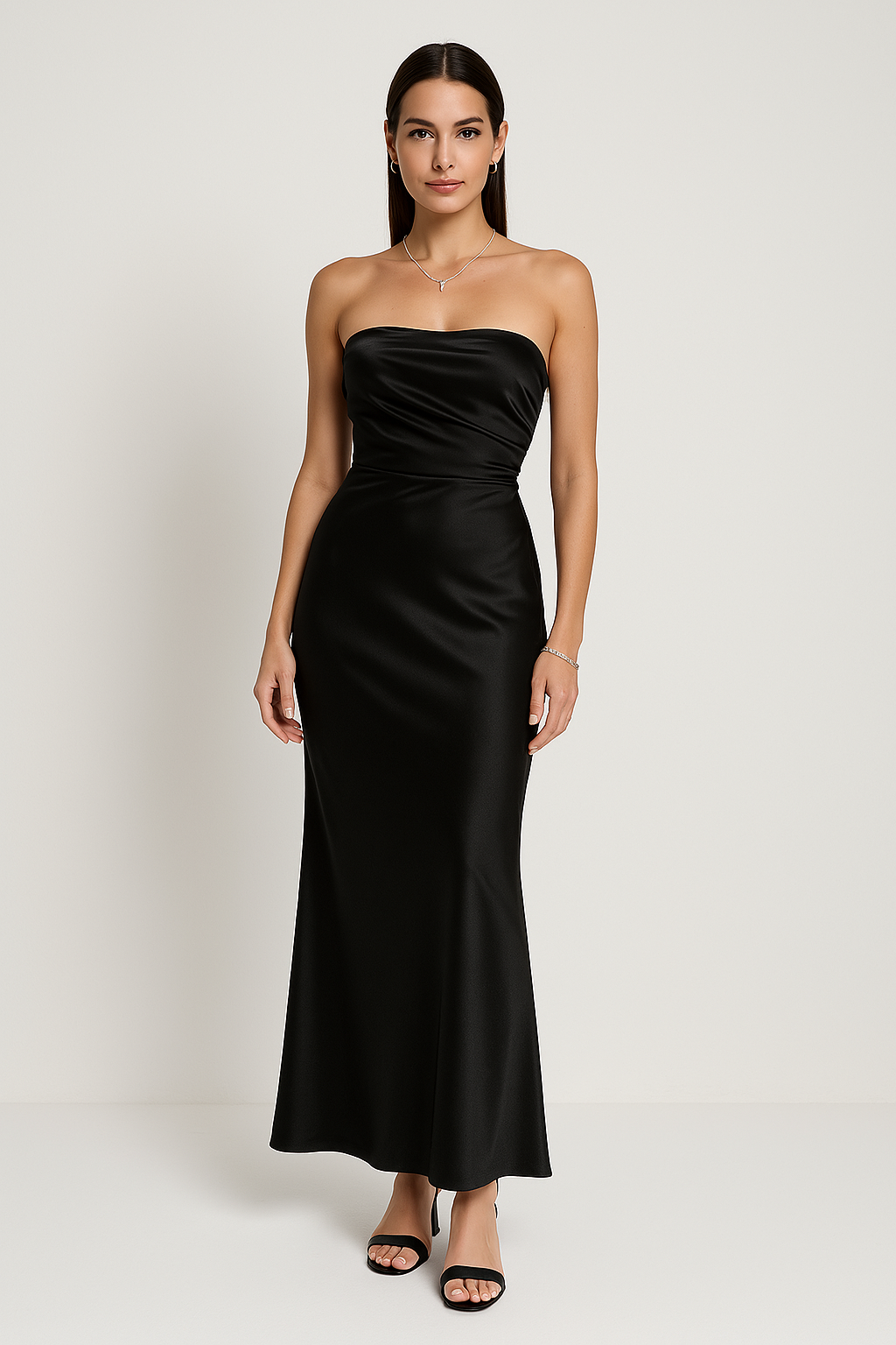 Women's strapless slim-fit satin-look ruched gown in elegant finish for formal occasions