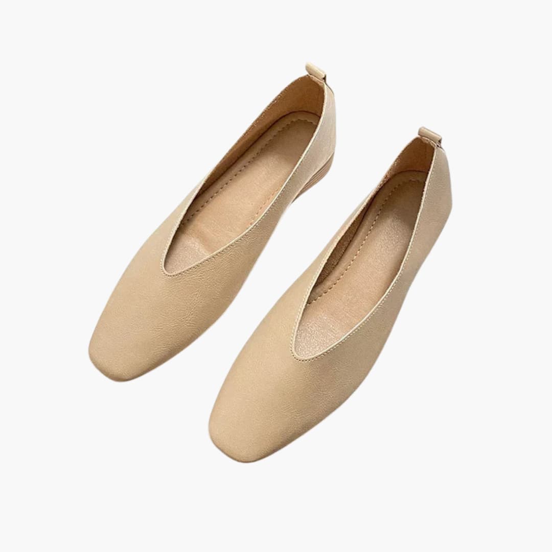 Women's pointed-toe slip-on low heel shoes, smooth upper, streamlined silhouette for work and casual wear