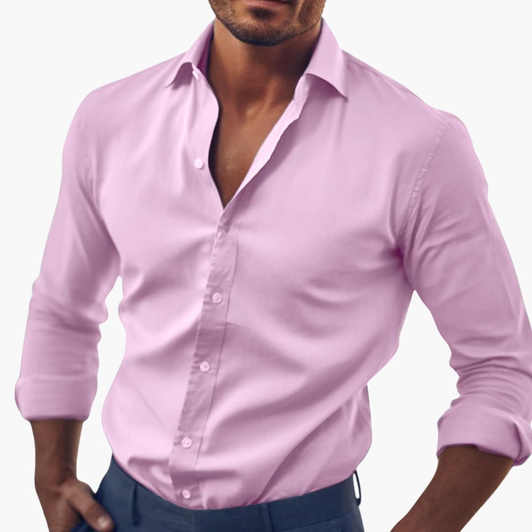 Men's classic-cut long sleeve button-up shirt in smooth woven fabric with full button closure for office wear