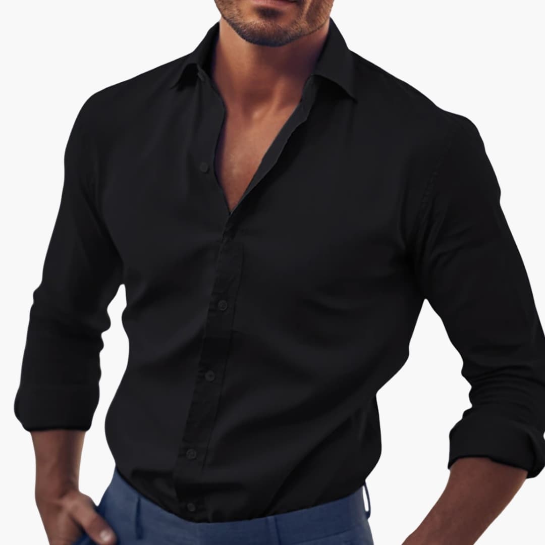 Men's classic-cut long sleeve button-up shirt in smooth woven fabric with full button closure for office wear