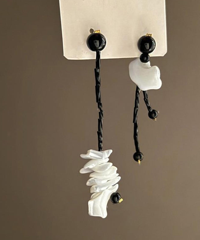 Boucles d'oreilles pendantes asymétriques en alliage noir chic avec pampilles - Urbann-Vibe