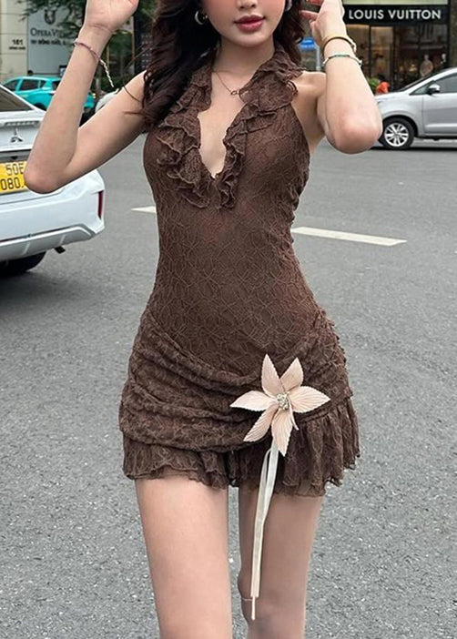 Robe licou chic marron à volants et dentelle patchwork sans manches - Urbann-Vibe