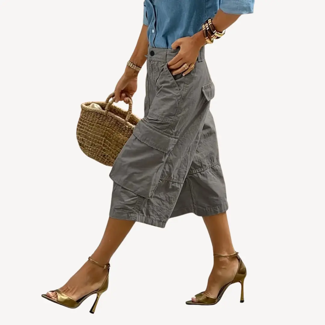 Women's chic cargo pants relaxed fit breathable soft fabric versatile everyday comfort style