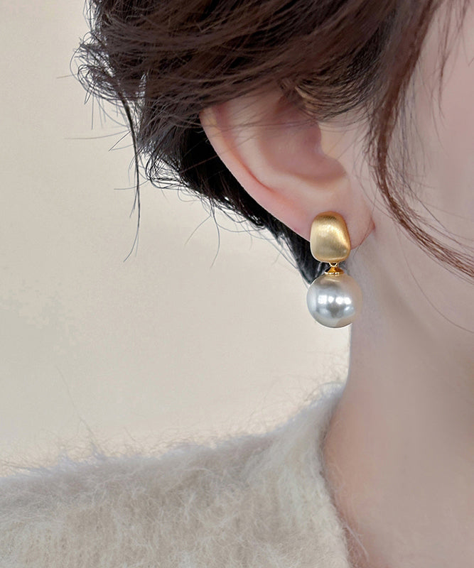 Boucles d'oreilles pendantes chics en alliage de métal doré et perles - Urbann-Vibe