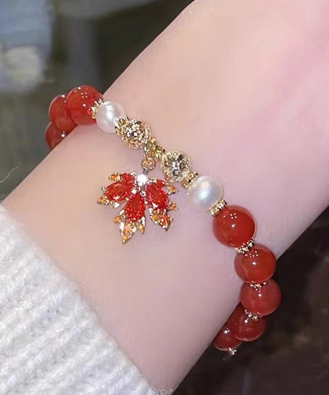 Bracelet à breloques en alliage de cuivre rouge de style chinois avec perles et feuilles d'érable en agate - Urbann-Vibe