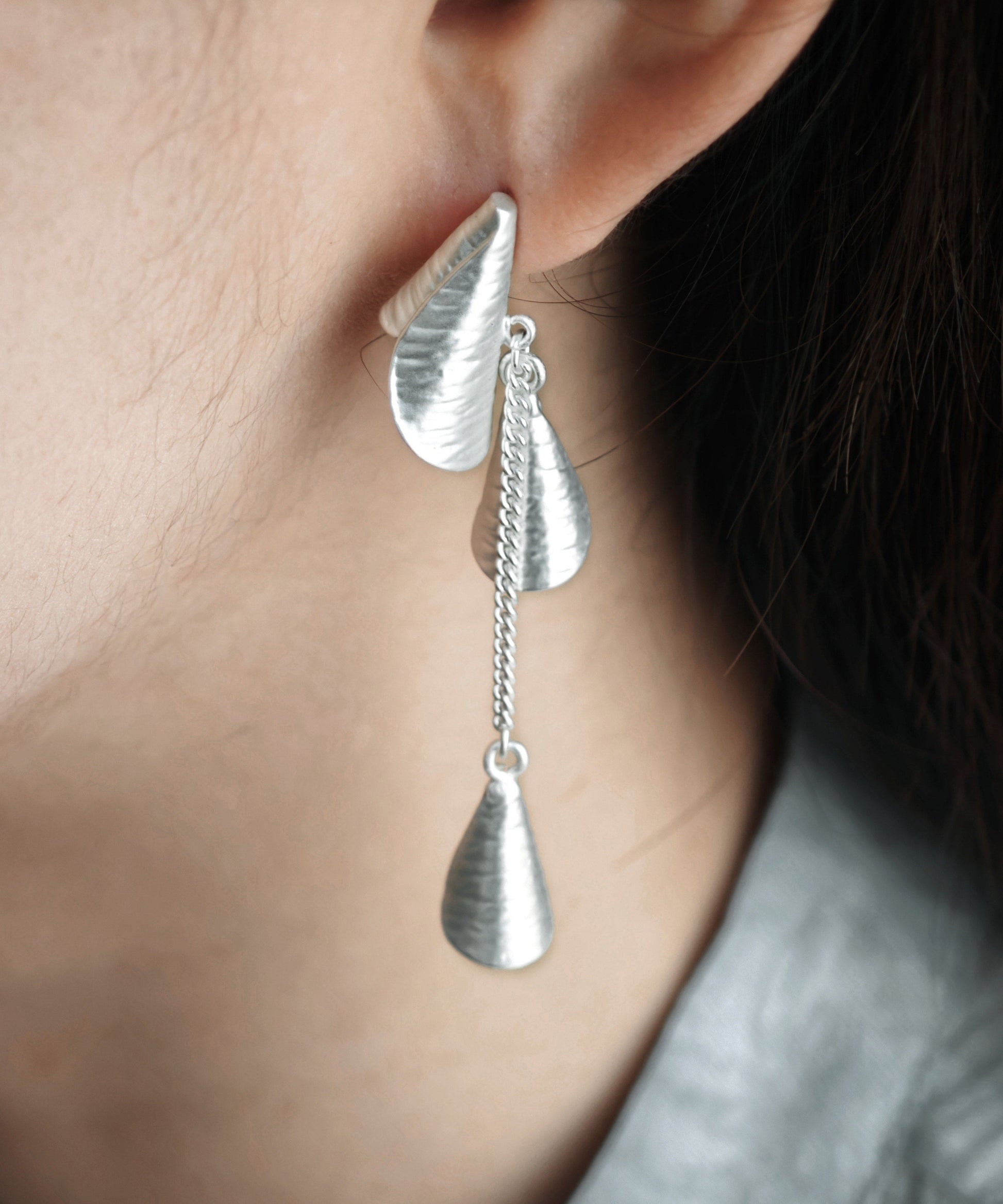 Boucles d'oreilles pendantes à pampilles en cuivre et soie de style chinois - Urbann-Vibe