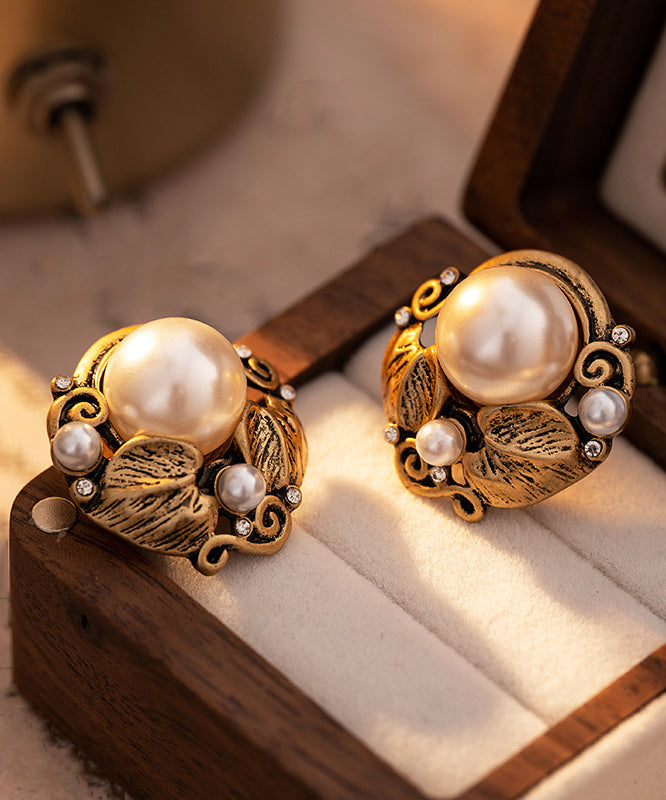 Boucles d'oreilles à tige en perles incrustées d'or blanc antique de style chinois - Urbann-Vibe
