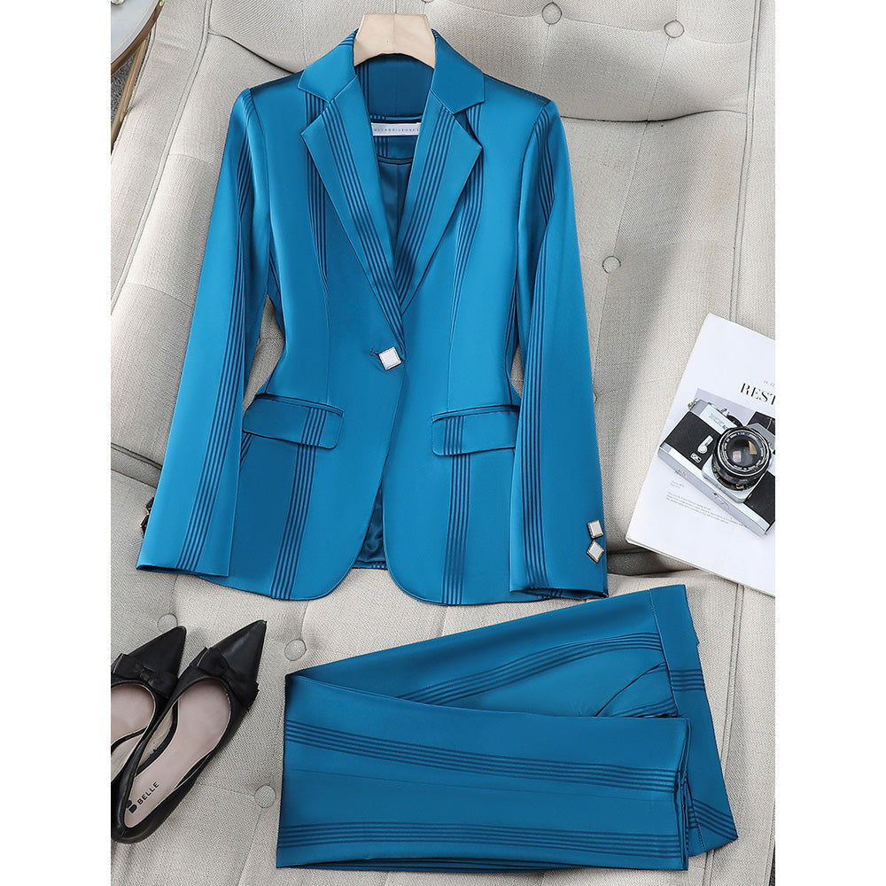 Chloé Montclair women's two-piece professional suit, sleek long-sleeve blazer with one-button closure