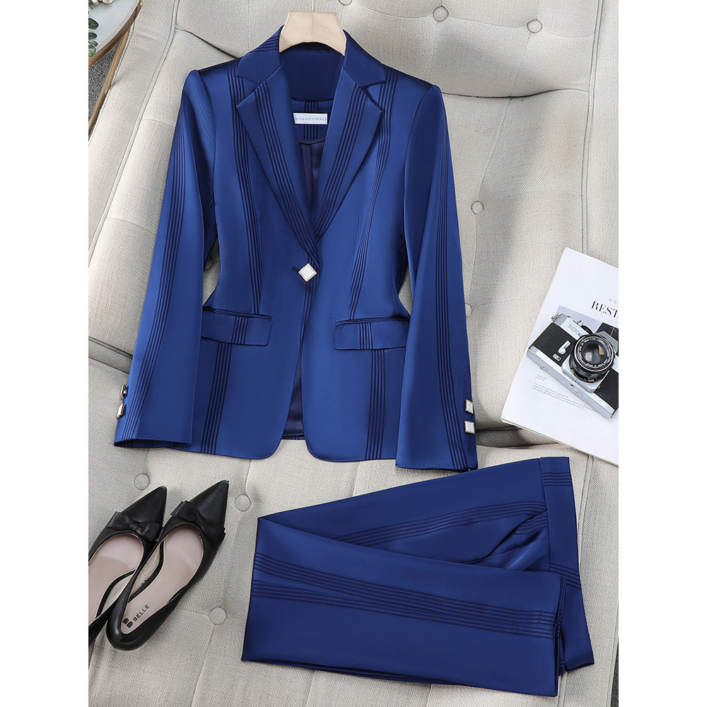 Chloé Montclair women's two-piece professional suit, sleek long-sleeve blazer with one-button closure